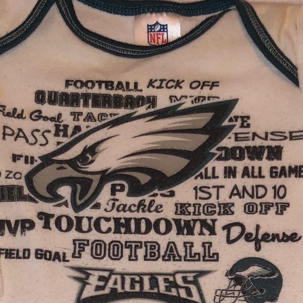 Set of 2 Philadelphia Eagles LS Bodysuits - Picture 4 of 8